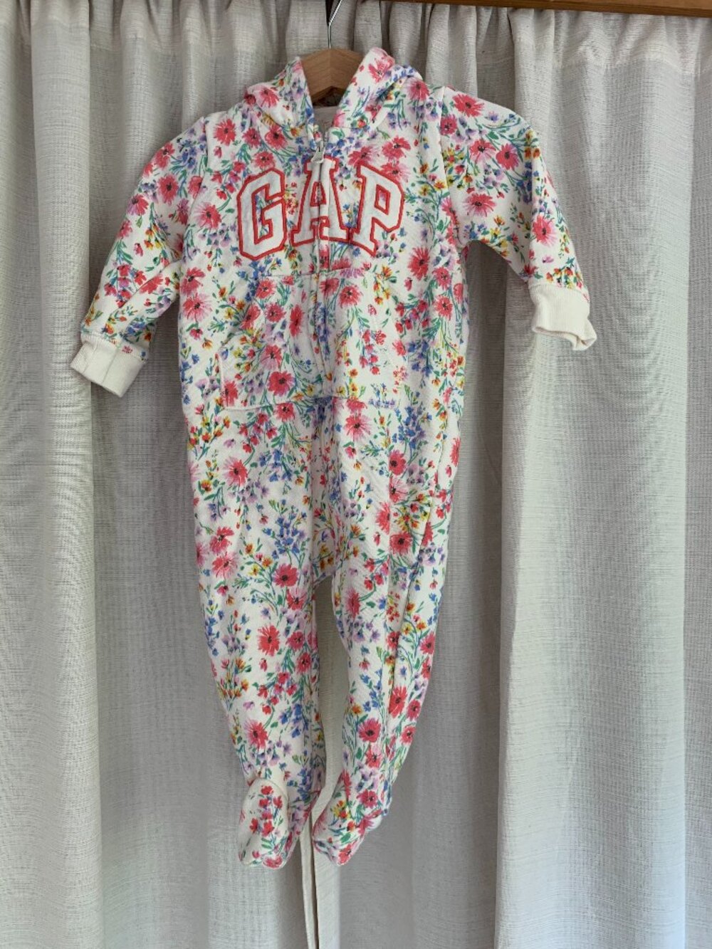 Baby Gap - Floral Winter SweatSuit with Hood